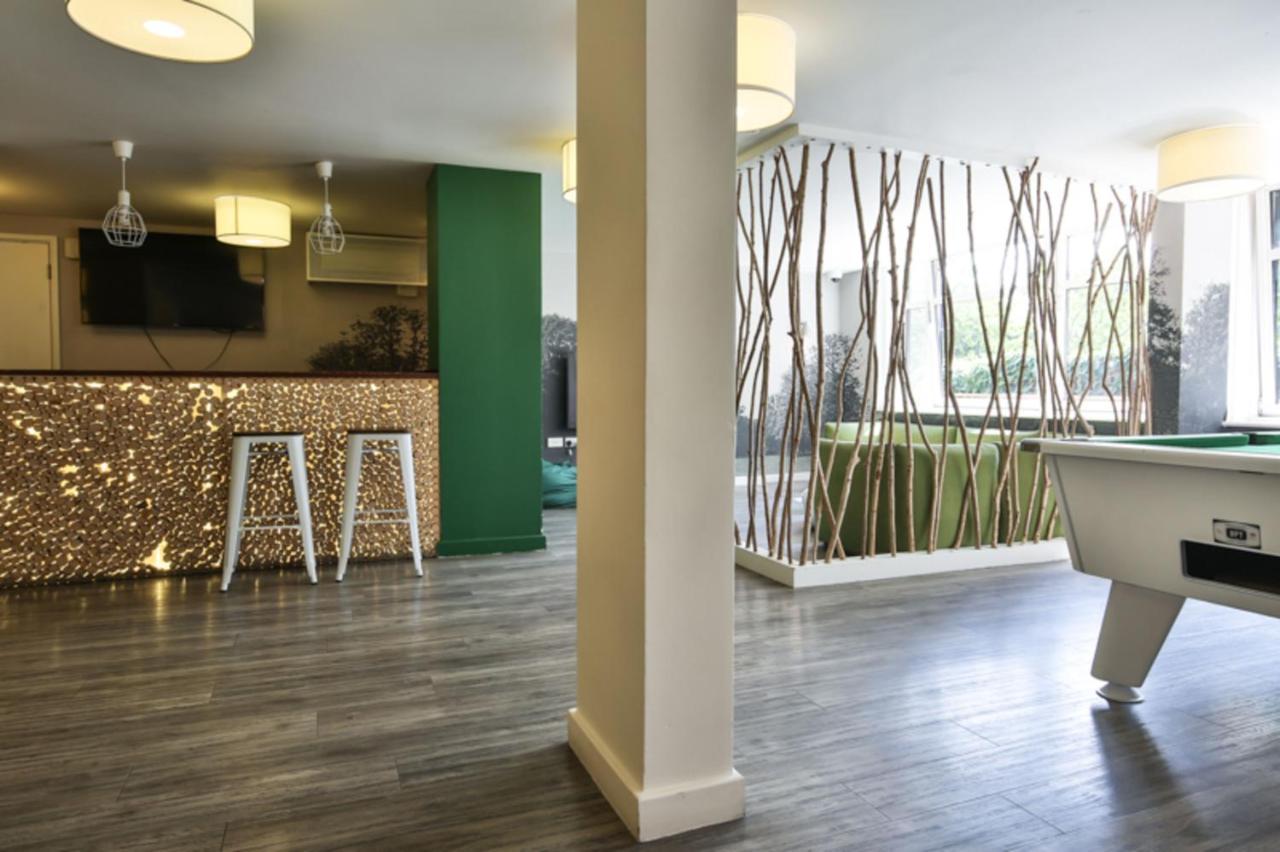 Private Bedrooms With Shared Kitchen And Studios At Iq Tufnell House In ロンドン エクステリア 写真