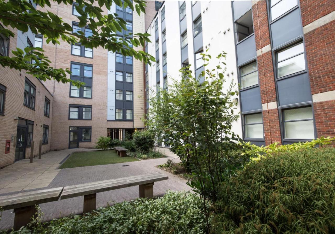 Private Bedrooms With Shared Kitchen And Studios At Iq Tufnell House In ロンドン エクステリア 写真