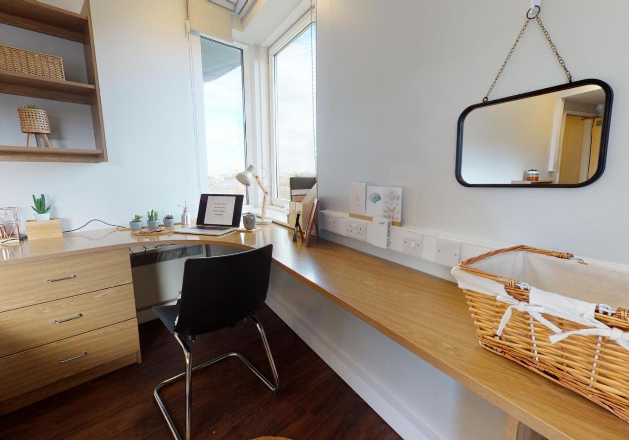 Private Bedrooms With Shared Kitchen And Studios At Iq Tufnell House In ロンドン エクステリア 写真