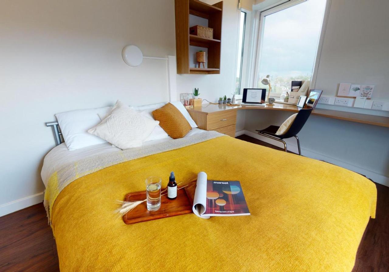 Private Bedrooms With Shared Kitchen And Studios At Iq Tufnell House In ロンドン エクステリア 写真