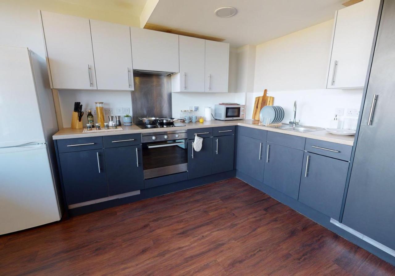 Private Bedrooms With Shared Kitchen And Studios At Iq Tufnell House In ロンドン エクステリア 写真