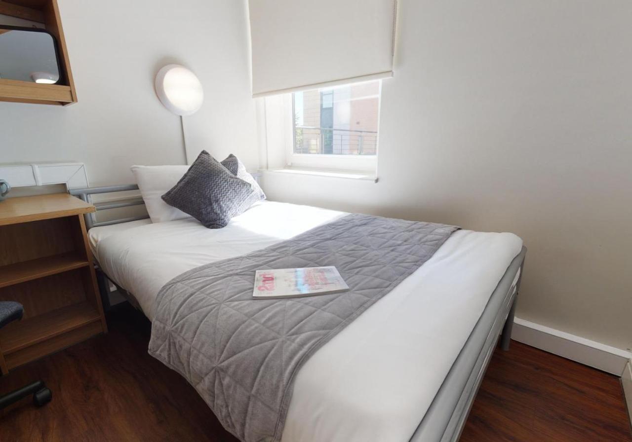 Private Bedrooms With Shared Kitchen And Studios At Iq Tufnell House In ロンドン エクステリア 写真