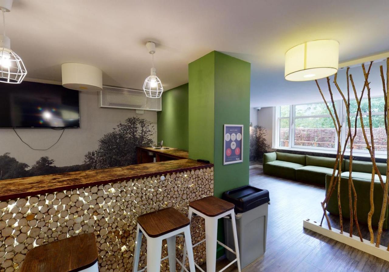 Private Bedrooms With Shared Kitchen And Studios At Iq Tufnell House In ロンドン エクステリア 写真